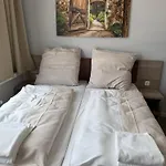 Emilia 24h Check-in, Free Parking And Wifi 3* Bargteheide