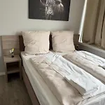 Emilia 24h Check-in, Free Parking And Wifi Aparthotel Bargteheide