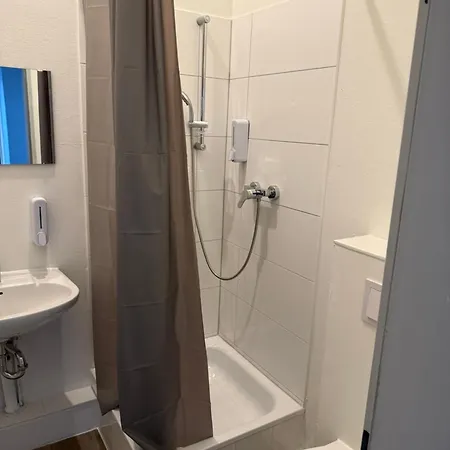 Emilia 24h Check-in, Free Parking And Wifi Hotel apartamentowy