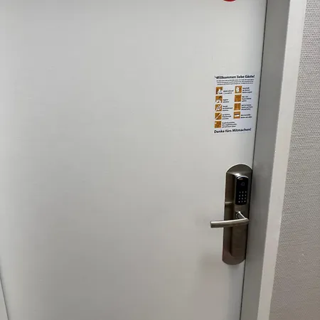 Hotel apartamentowy Emilia 24h Check-in, Free Parking And Wifi