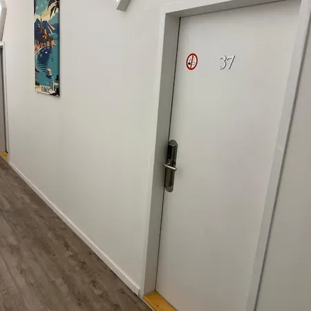 Hotel apartamentowy Emilia 24h Check-in, Free Parking And Wifi Bargteheide