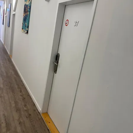 Emilia 24h Check-in, Free Parking And Wifi Апарт-отель Баргтехайде