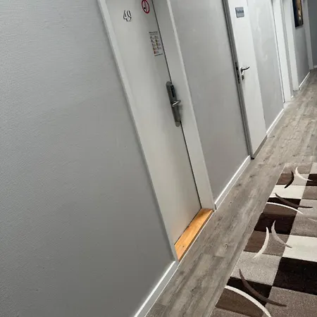 Emilia 24h Check-in, Free Parking And Wifi