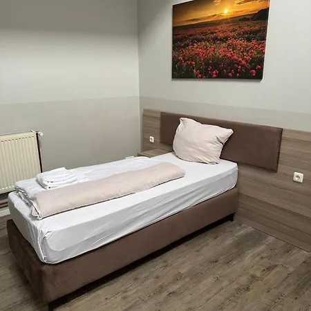 Emilia 24h Check-in, Free Parking And Wifi Баргтехайде