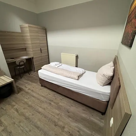 Emilia 24h Check-in, Free Parking And Wifi 3* Bargteheide