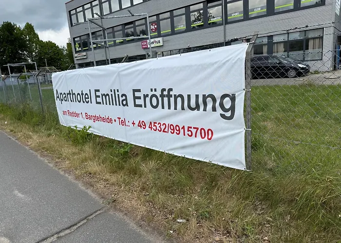 Emilia 24h Check-in, Free Parking And Wifi 3*